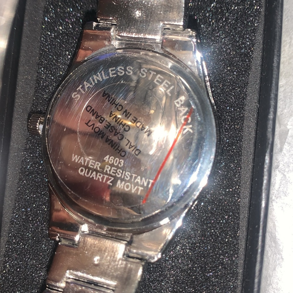Milano Stainless Steel Women’s Watch NIB - Picture 6 of 7